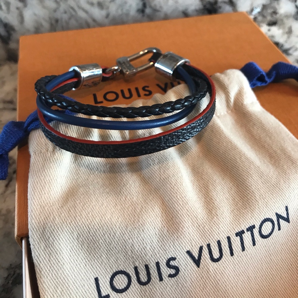🥂 Louis Vuitton treble bracelet 🥂